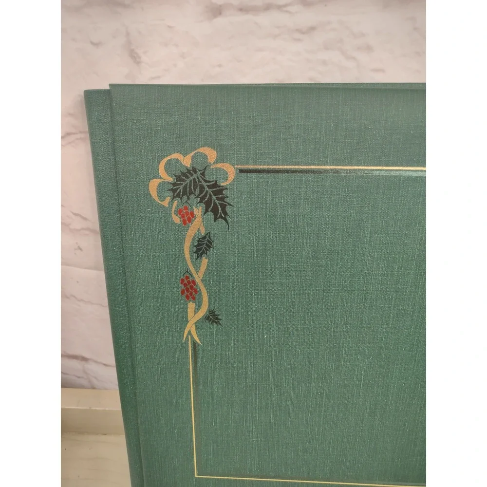 Creative Memories 12x12 Green Holly Christmas Premiere Holiday Album w/Pages
